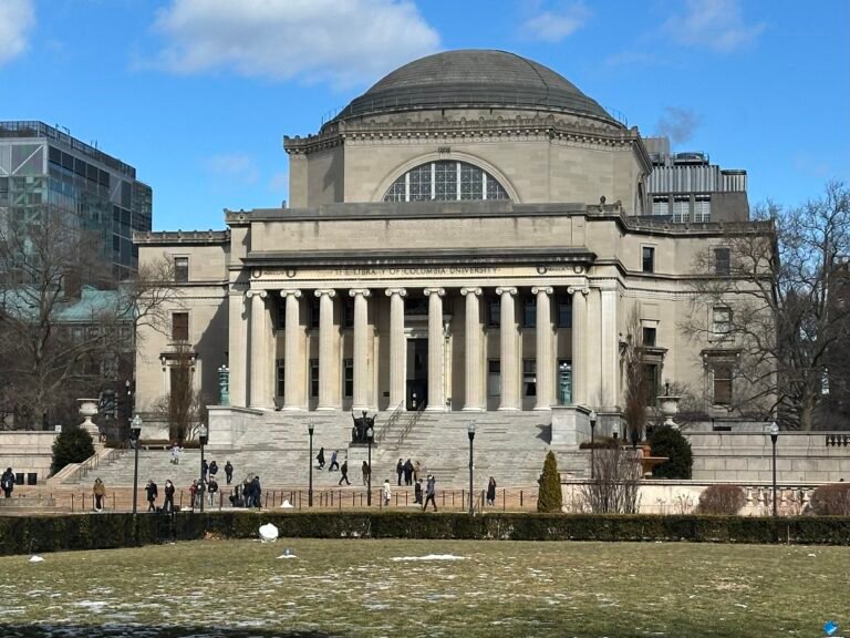 Scholarships in USA for masters - Columbia University Low Library